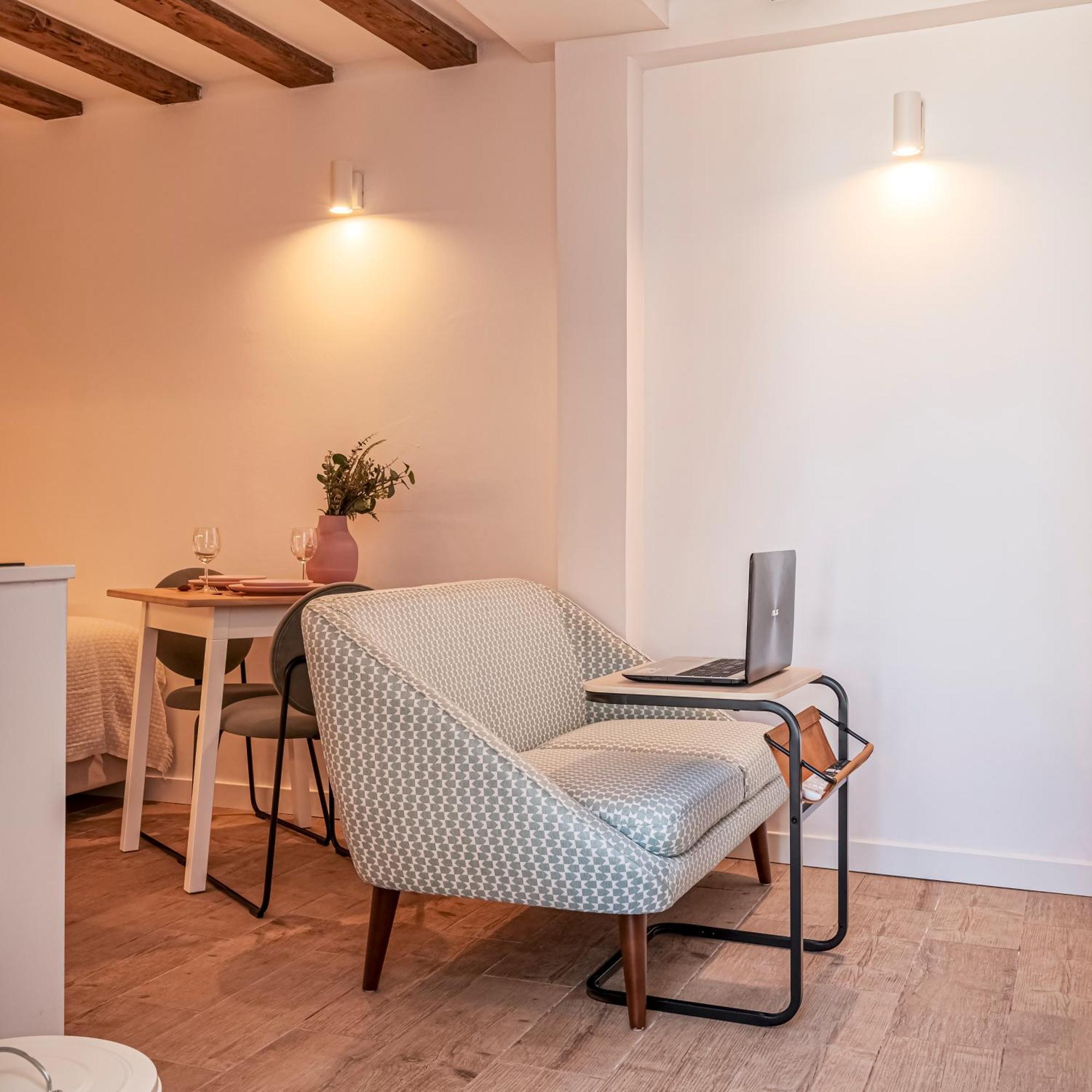 Chalet Marias - Parede Beach Apartments Eksteriør bilde